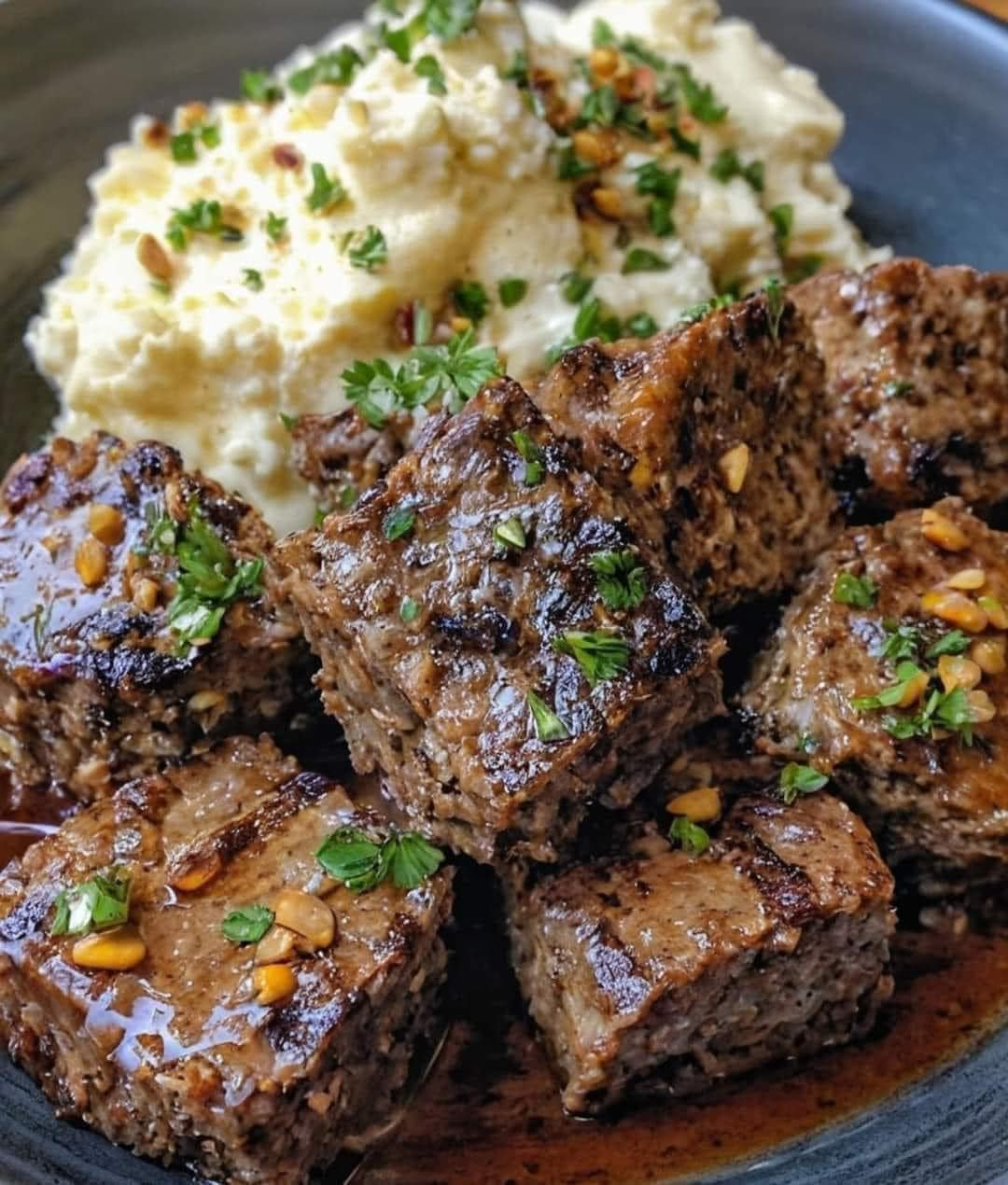 Garlic Butter Steak Bites and Mash