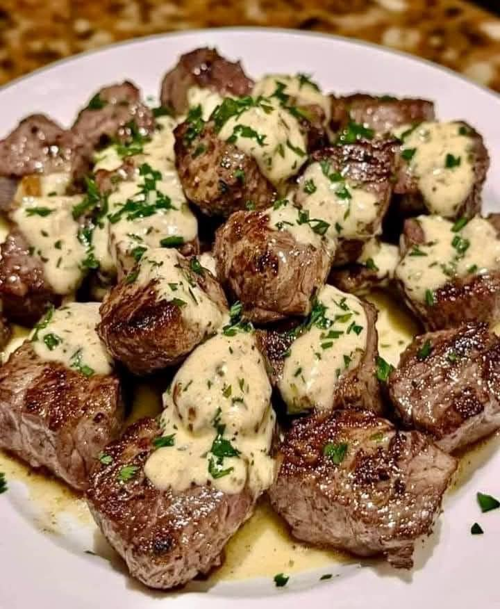 Garlic Butter Steak Bites and Mash