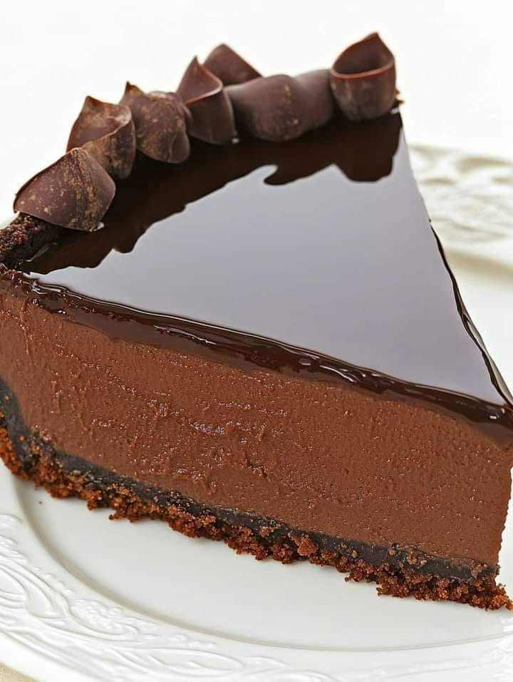 Elegant Chocolate Peanut Butter Cheesecake