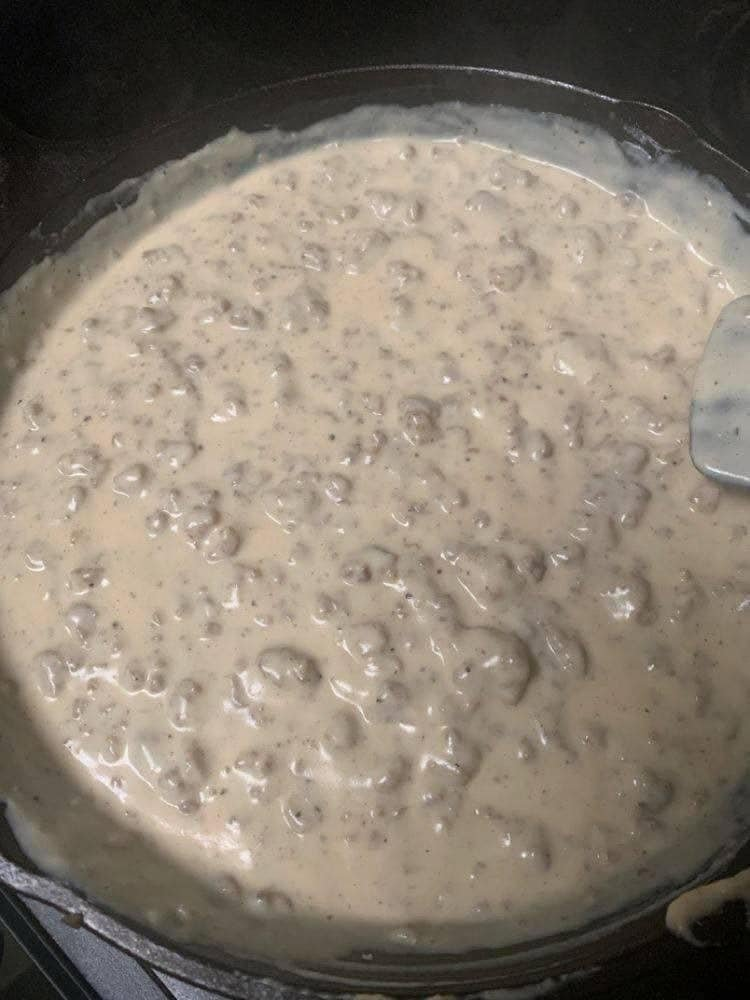 “Pioneer Woman Sausage Gravy